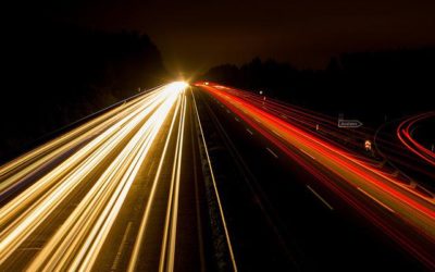 Oświetlenie pojazdów – jakim sposobem wybrać lampy przednie i tylne. O reflektorach samochodowych słów parę